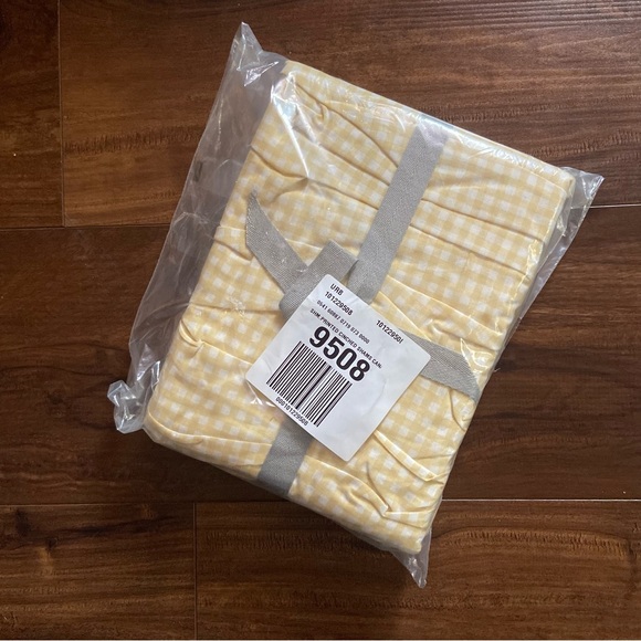 NEW Urban Outfitters Printed Cinched Core Sham Set - Picture 2 of 5